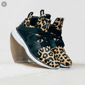 APL leopard pony hair Ascend, size 7